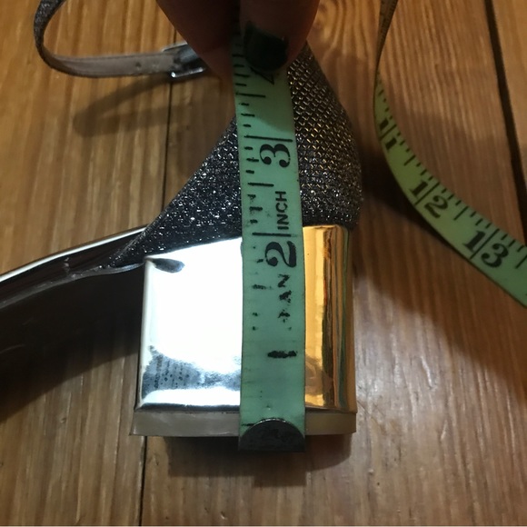Betsey Johnson Silver Metallic Open Toe Block Heels, EUC, 7 - Picture 12 of 12